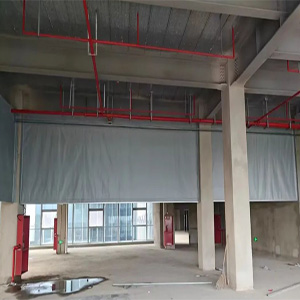 電動(dòng)擋煙垂壁在防煙分區(qū)長度太長的情況下怎樣安裝(圖1) 固定柔性擋煙垂壁效果.jpg