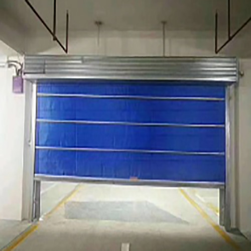 防火卷簾和擋煙垂壁有什么區(qū)別(圖1) 車庫(kù)門口防火卷簾門.jpg