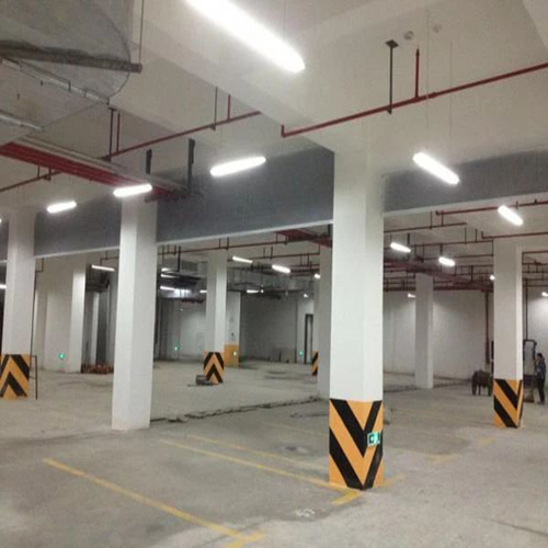 防火卷簾和擋煙垂壁有什么區(qū)別(圖2) 擋煙垂壁現(xiàn)場(chǎng)工地.jpg